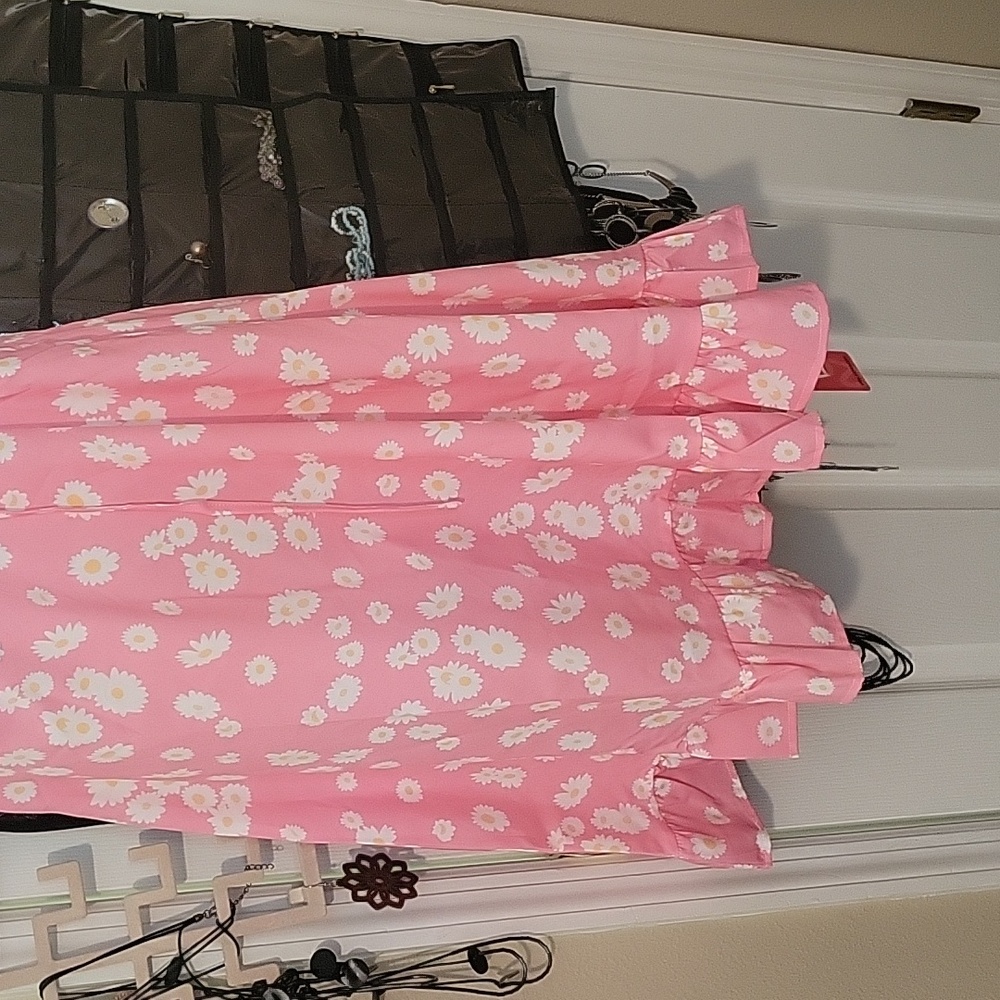 Dress - Picture 2 of 4
